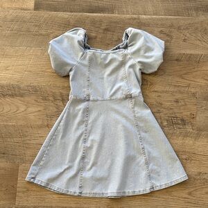 H&M chambray dress 6/7